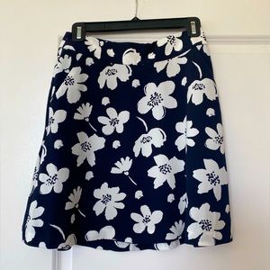 Women's Ann Taylor Navy & White Skirt - size 00P